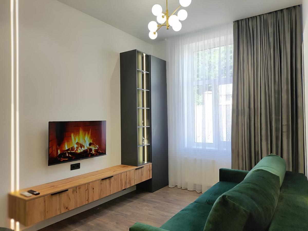 "M&D Apartmentslviv" Old City Pylnykarska,4 6Person エクステリア 写真
